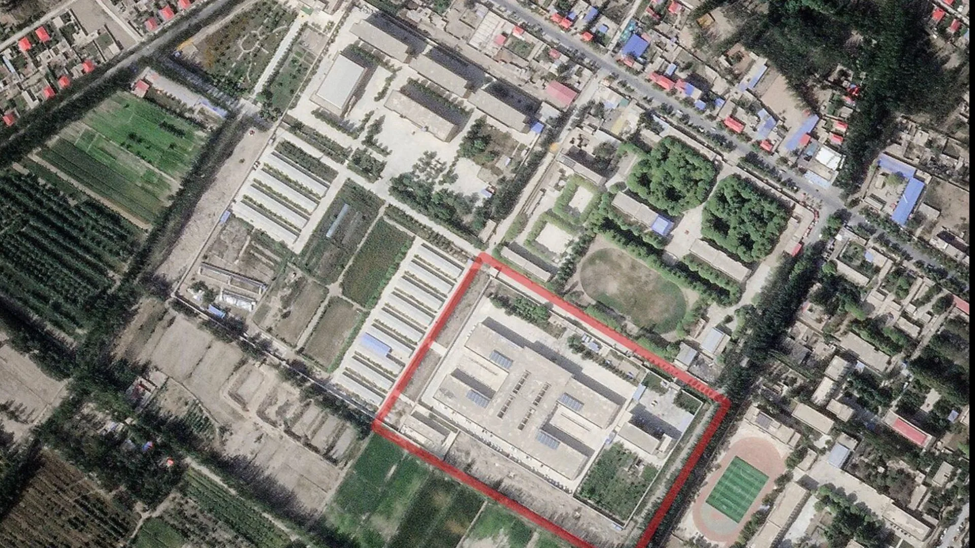 从陈全国上任到百万维吾尔人被拘:十年后新疆镇压没有清算,北京却开始向世界出售“正常化”