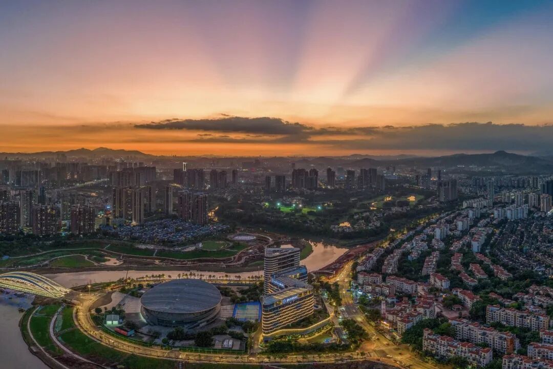 二十年征地纠纷：信息不透明，资金黑洞，农妇坐牢608天后案件被撤销