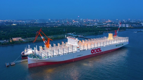 中远海运官方网站发布的大型集装箱船资料图片｜来源：COSCO SHIPPING 官网