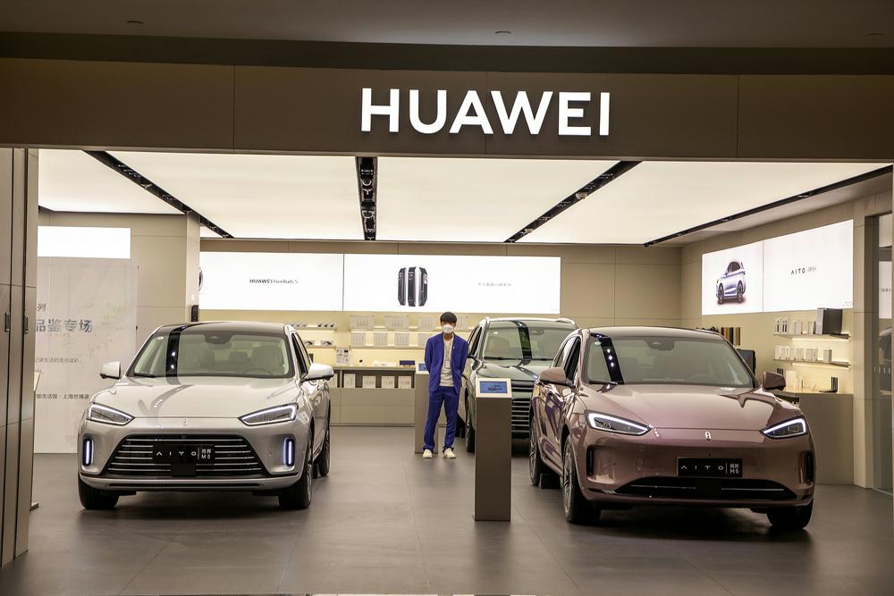 华为门店内展示的问界汽车｜来源：财联社