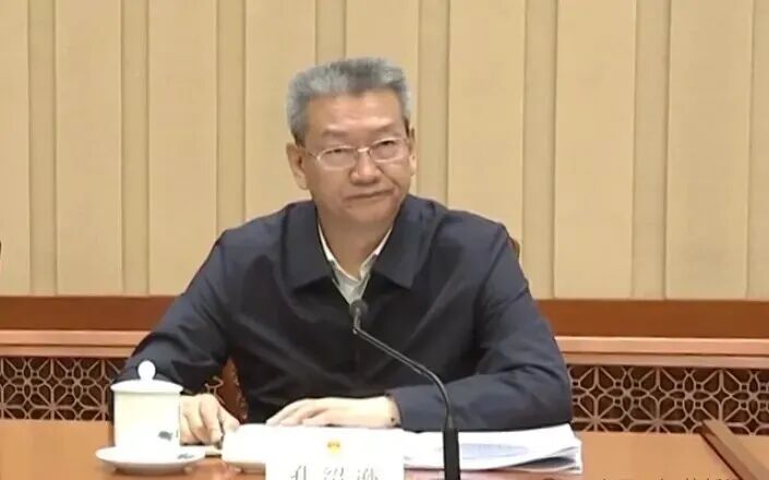 镡佐龙致信甘肃代省长:用心用情为民服务,从回应一个具体的人的合法诉求开始