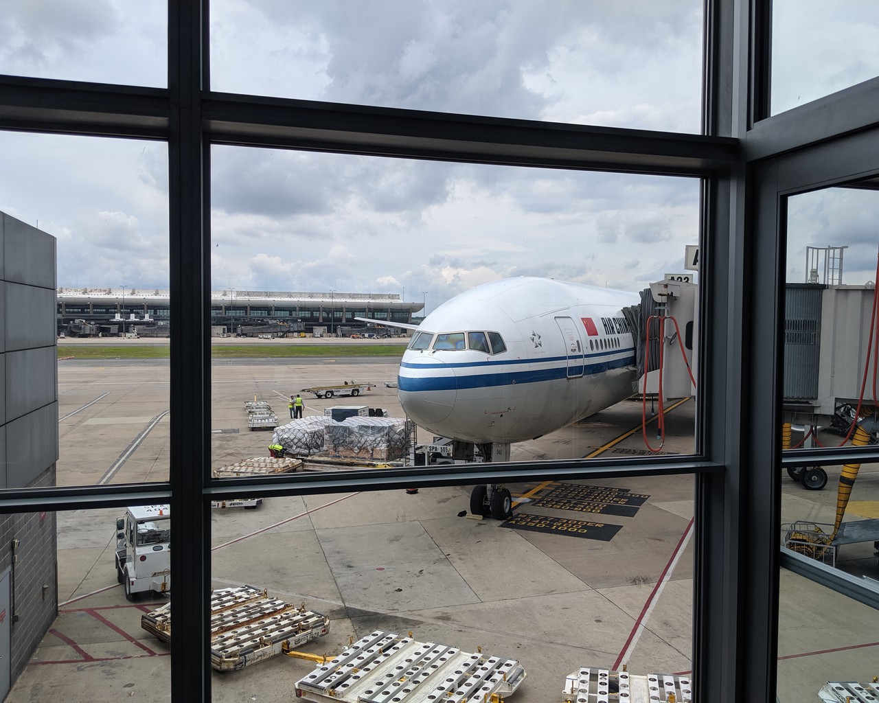 中国国际航空客机停靠华盛顿杜勒斯国际机场资料图|来源:Flight-Report