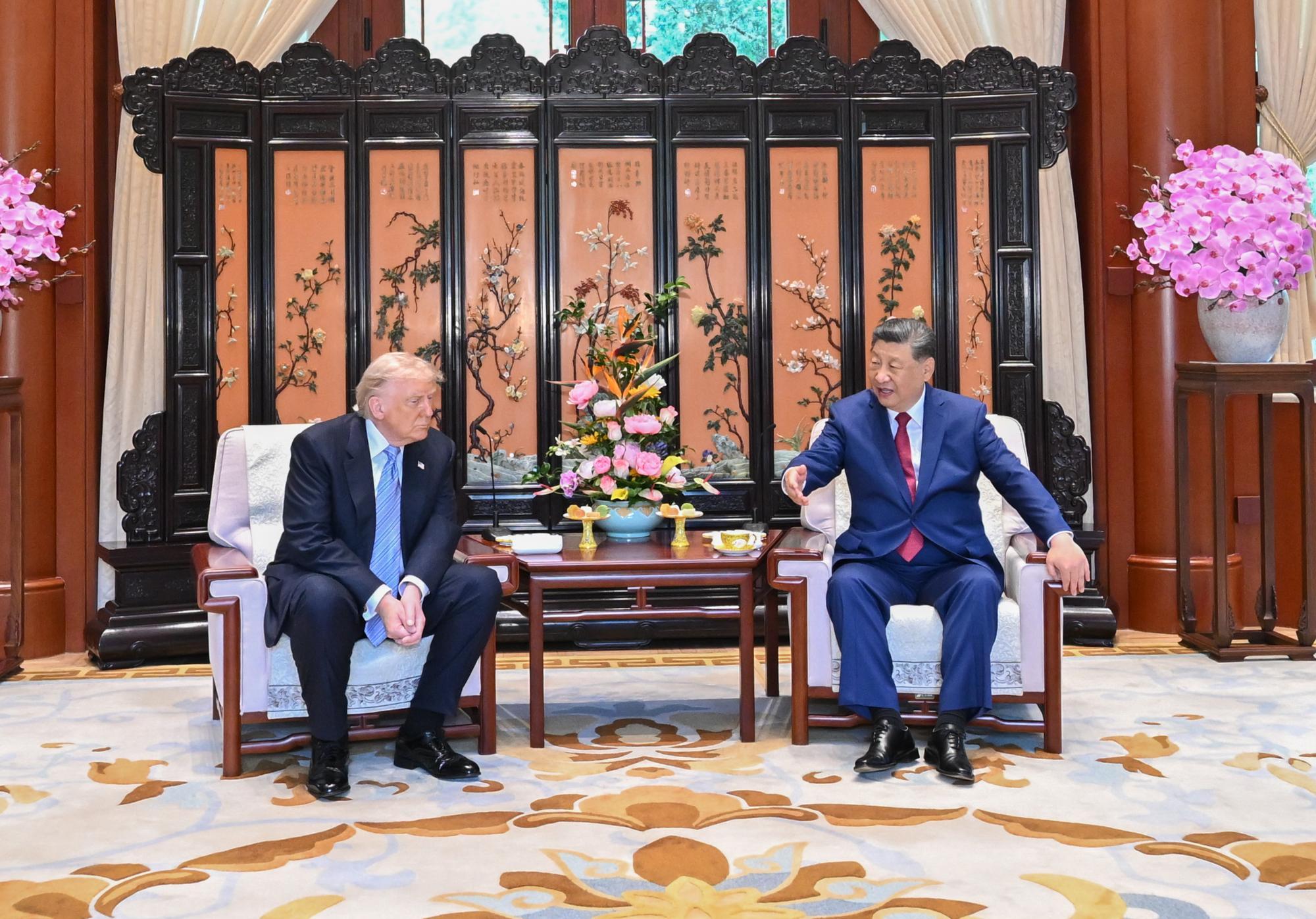 习近平与特朗普会谈资料图｜来源：China-US Focus