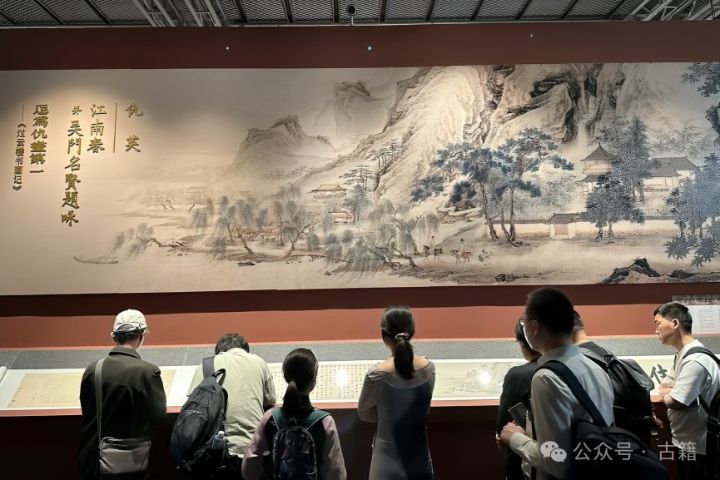 《江南春》图卷相关展陈资料画面｜来源：i-media爱传媒