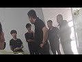 山东三贤电子实习学生维权视频现场画面｜来源：昨天 / YouTube