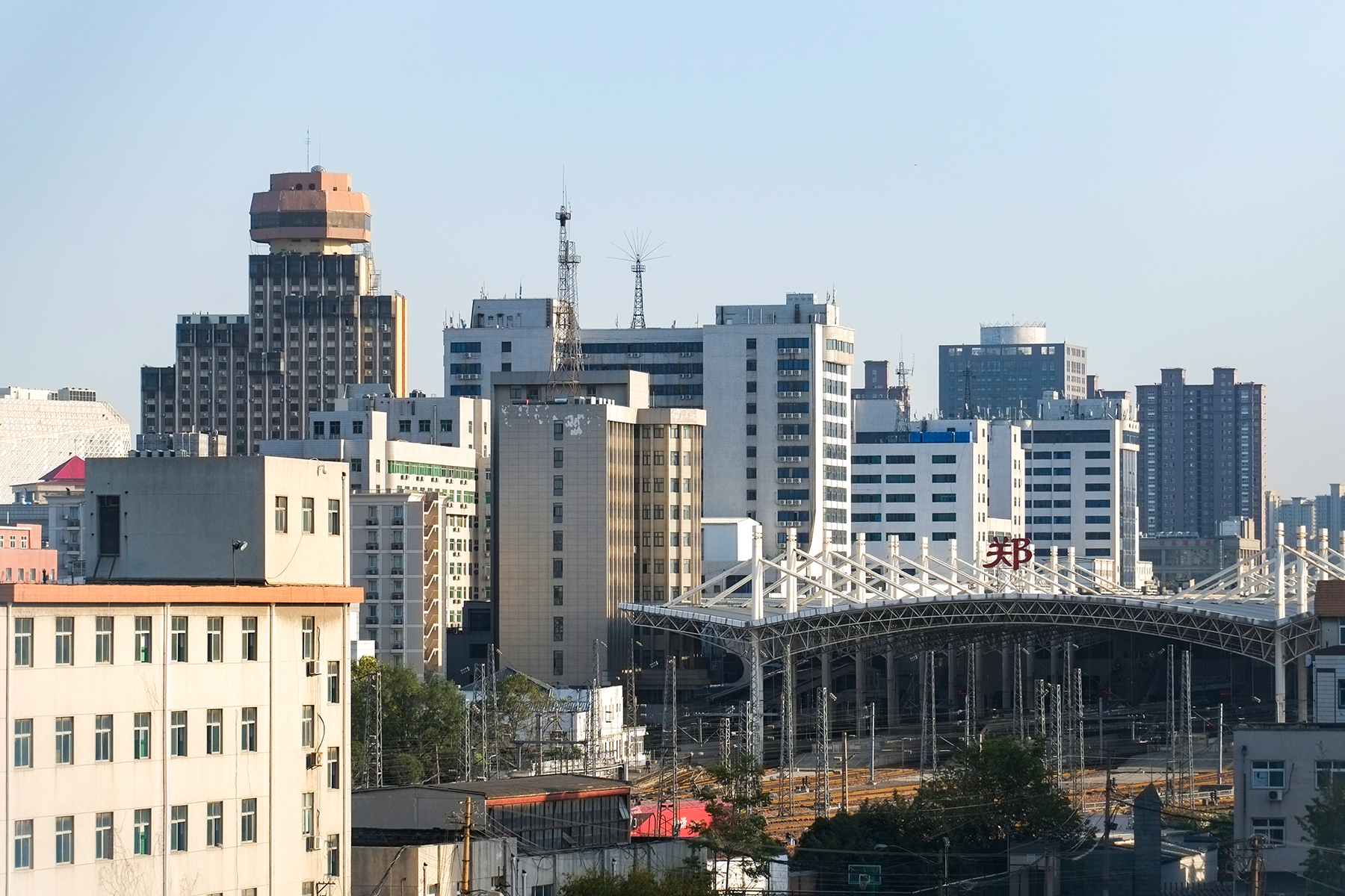 郑州火车站周边历史资料照片，非徐培事件发生现场。来源：Wikimedia Commons