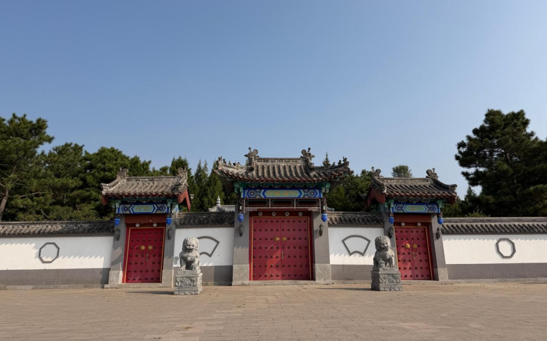 迁西县委书记接力支持的乡村振兴项目里,藏着钢铁老板的帝王式墓地