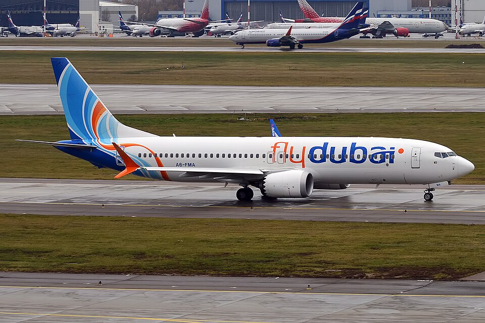 flydubai波音737-8 MAX资料图。FZ1073在空中发生驾驶舱暴力袭击后紧急降落沙特｜来源：Wikimedia Commons / Anna Zvereva