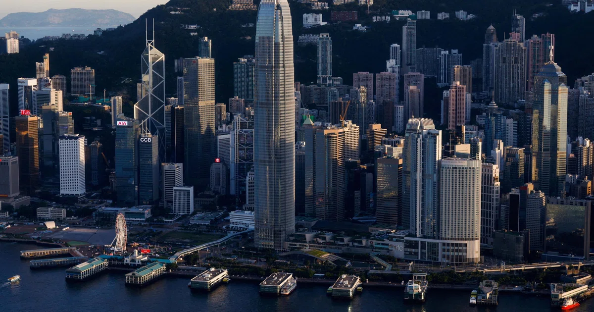 香港中环金融区资料照，说明跨境金融机构集中地点，非任何涉税机构的证据照片｜来源：The Business Times