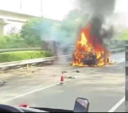 盛名之下：华为手机与智选车的市场困境、公关反噬与特权争议，正文图片 1